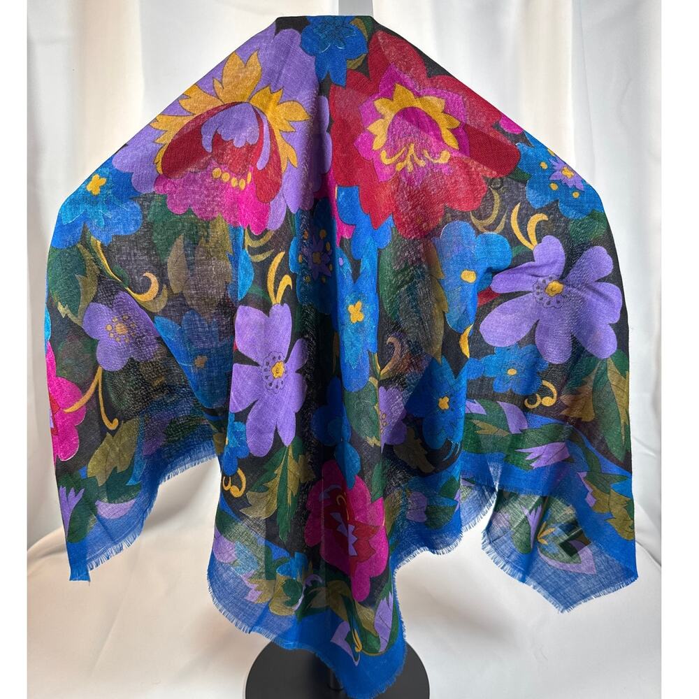 Vintage Chance Encounters 100% Wool Square Scarf – Made in Japan